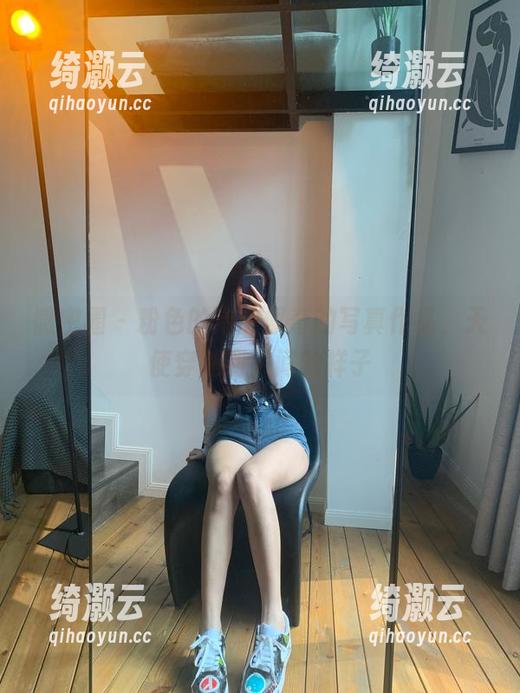 微密圈 - 粉色的猪陈佩奇的写真作品，天使穿越到人间的样子