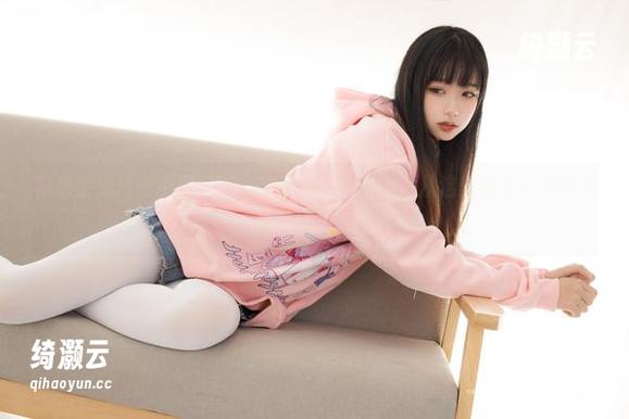 紧急企划 - “小恩+旗袍=完美方程式”——从这美图里启发你的晚装选择吧！