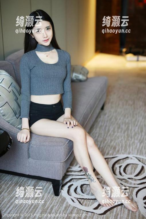 美媛馆 - 伊雨蔓Fiona的白色图集，定制的不只是一身衣服啊…你说闯进了哪个冰淇淋店吗？