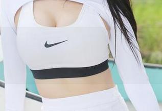 美媛馆 – 薛琪琪sandy的新写真上线啦！空姐款，直逼天际线！