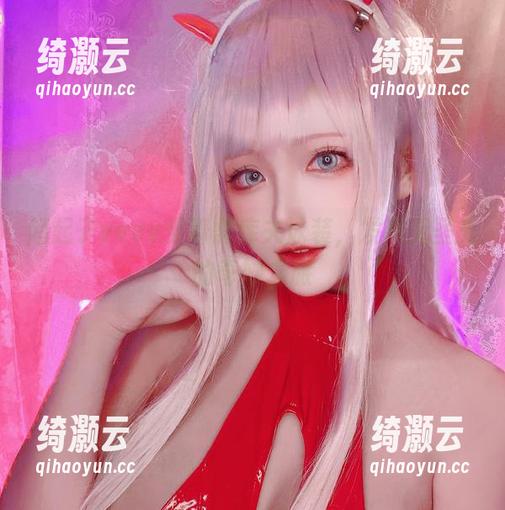 起起子vvvv穿着需库夫泳装，发现无圣光的奇妙之旅