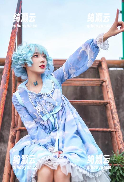 阿包也是兔娘黑白作品集，黑就黑，白就白，别想太多！