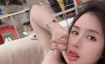 微密圈 – 当潮水遇上阿色，私拍图片里的氛围