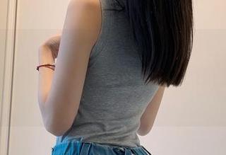 微密圈 – 陈妮妮UNI的牛仔裤图包，竟然让我有了点闲情逸致…直截了当说就是想买！